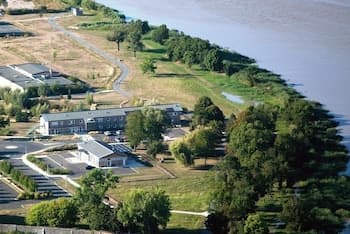 Auberge de Jeunesse Rochefort - Hostel