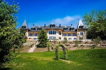 Hôtel L’Incomparable by Les Etincelles