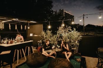 Murals Hostel and Cafe