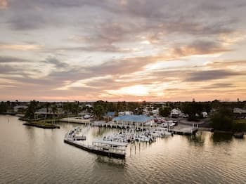 Chokoloskee Island Park and Marina