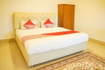 OYO 733 Mina Homestay