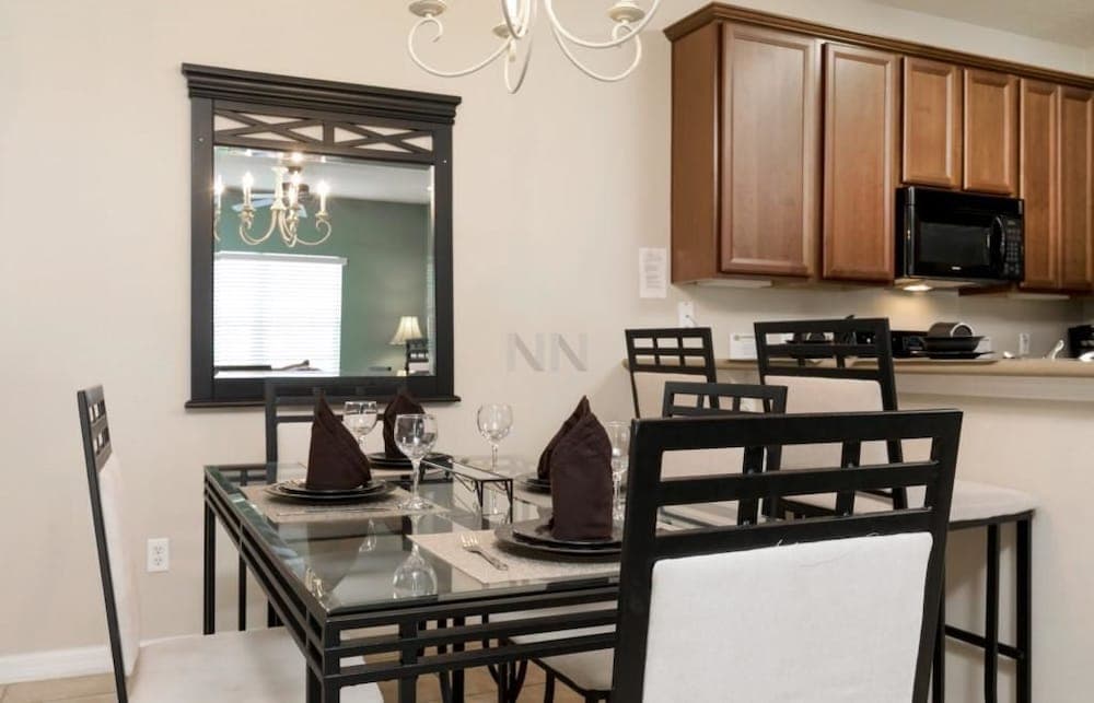 Oakwater Resort Near Disney!