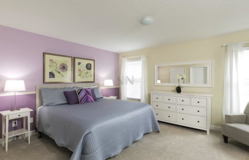 Amazing 6 Bedrs 5 Bths Paradise Palms