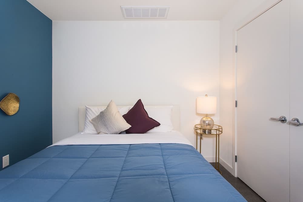 Downtown LA Luxury Two Bedroom Apartment