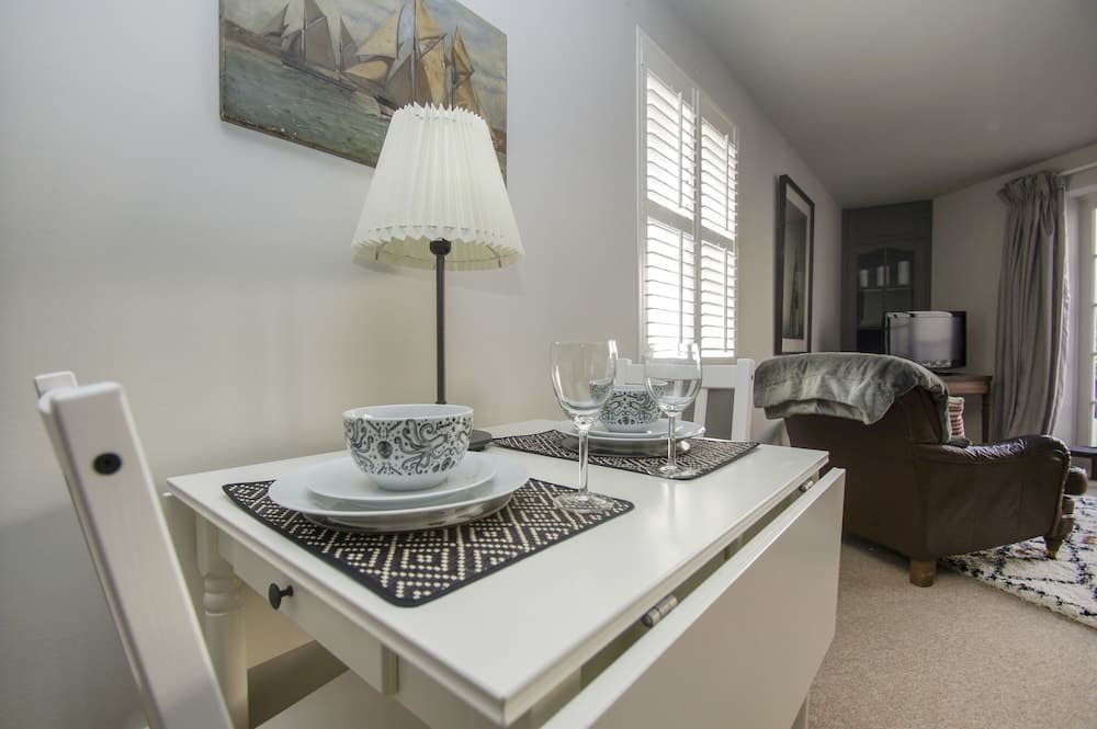 Arundel Mews Parking by Brighton Holiday Lets