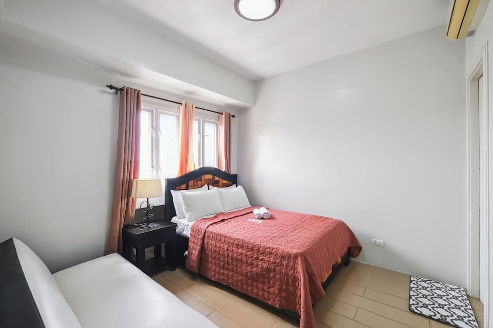 Tess and Tessha Condotel near T3 Airport