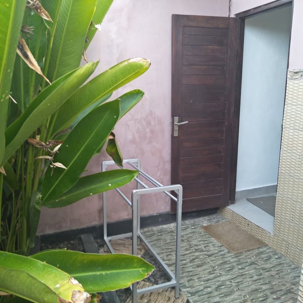 Kubu Sunset Guest House