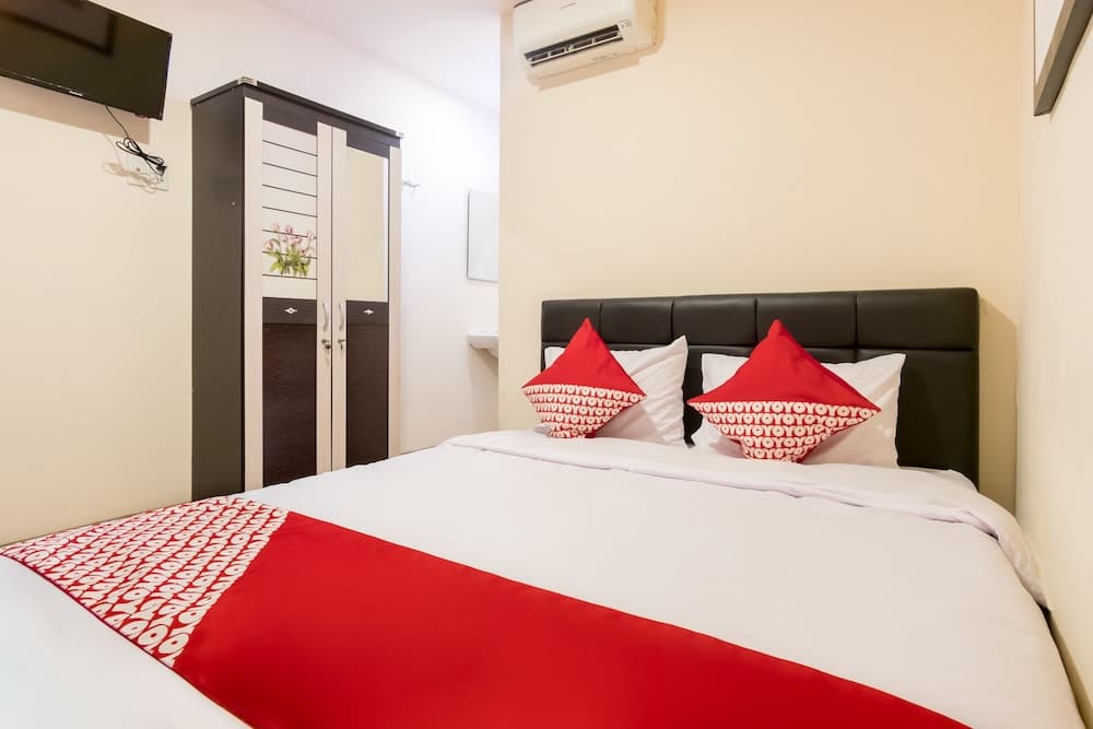 OYO 786 Sutomo Guest House