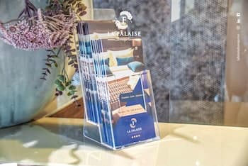 Hotel La Falaise Bonapriso