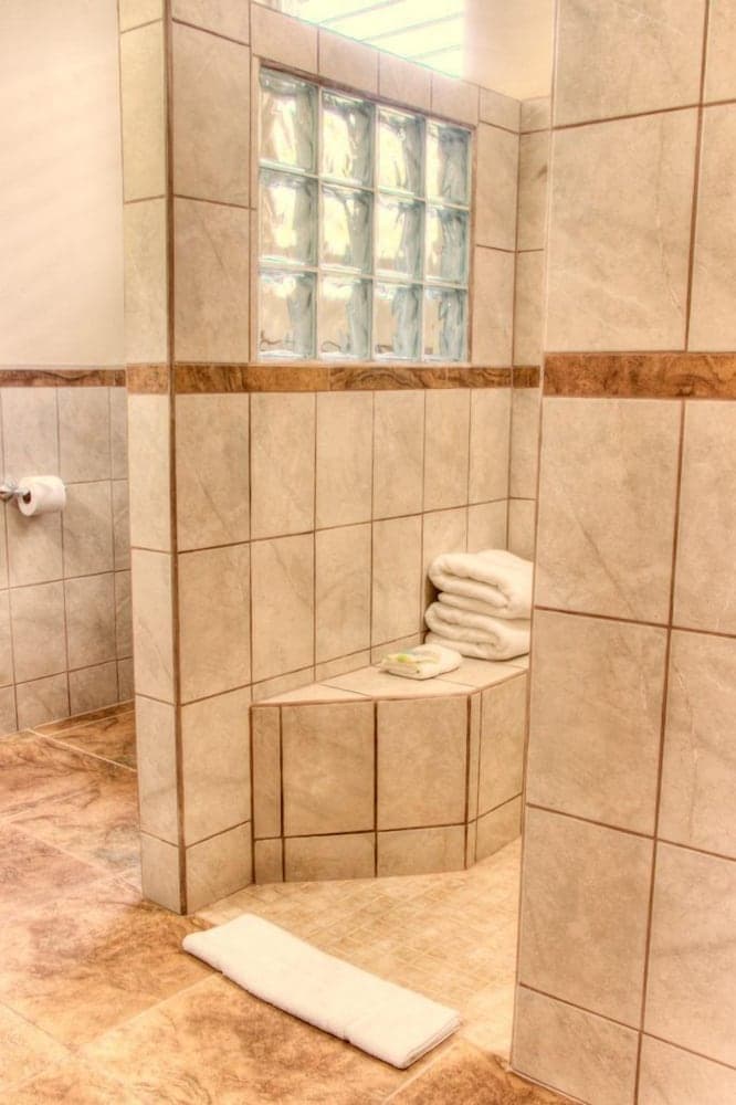 Seaglass Cottage 1st level