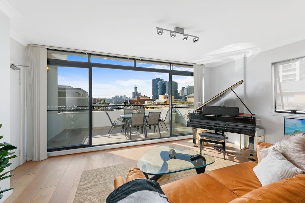 Darling Harbour Penthouse Views & Hot Tub