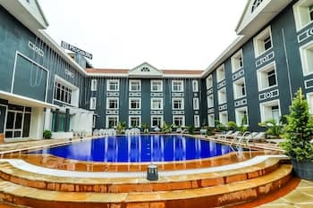 Hotel Piccadily Raipur