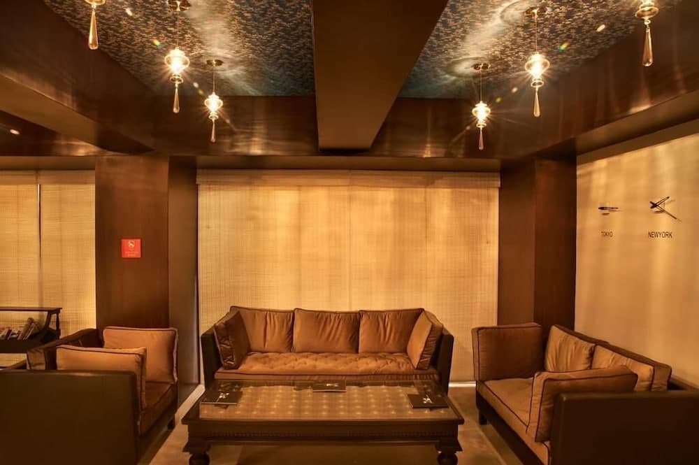 Hotel The Golden Oak Central by Citrus Prime