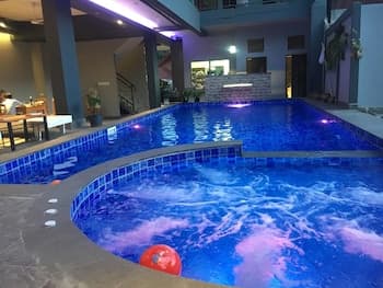 Faraway Suites - Hostel