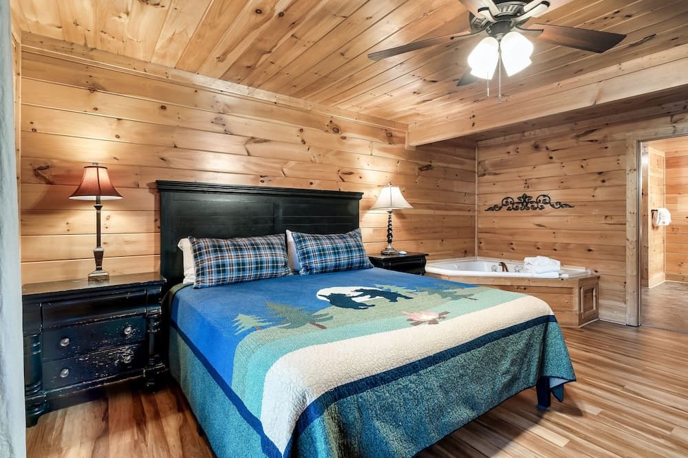 Mayberry - Three Bedroom Cabin