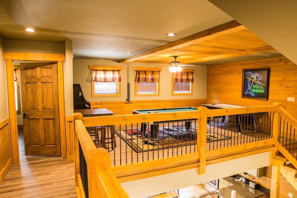 A Hilltop Hideaway - Four Bedroom Chalet