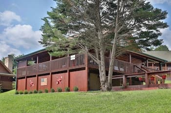 Bear Heaven - Two Bedroom Cabin