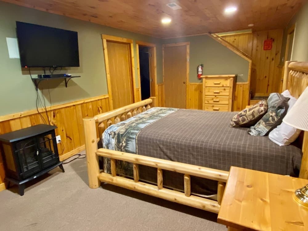 Million Dollar View - Four Bedroom Cabin