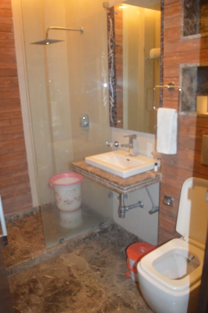 Hotel Riya Palace By Amazone Holidays