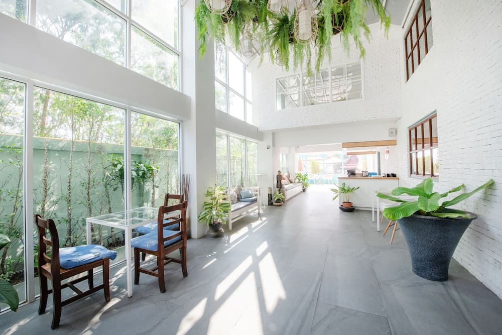 Blooming Hill Boutique Suites