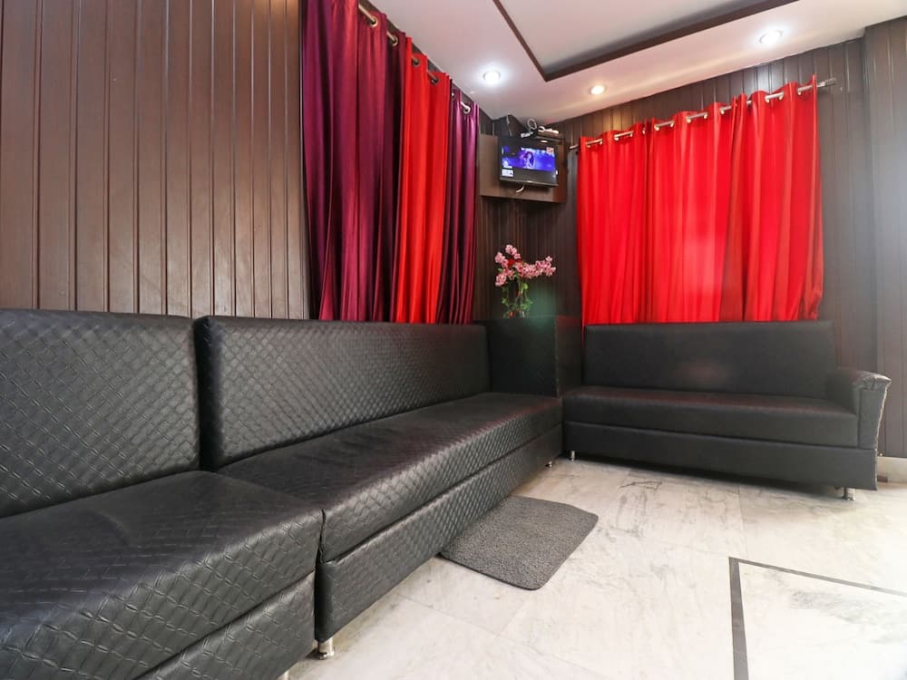 OYO 18916 Shyam Residency