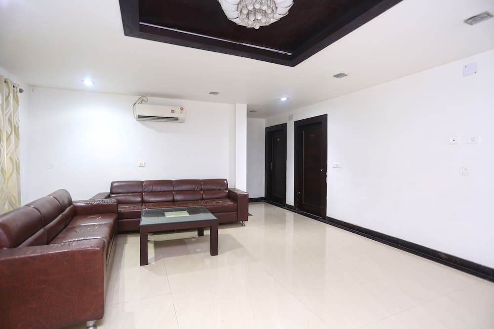 OYO 19309 Hotel Rajshree