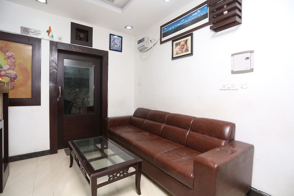 OYO 19309 Hotel Rajshree