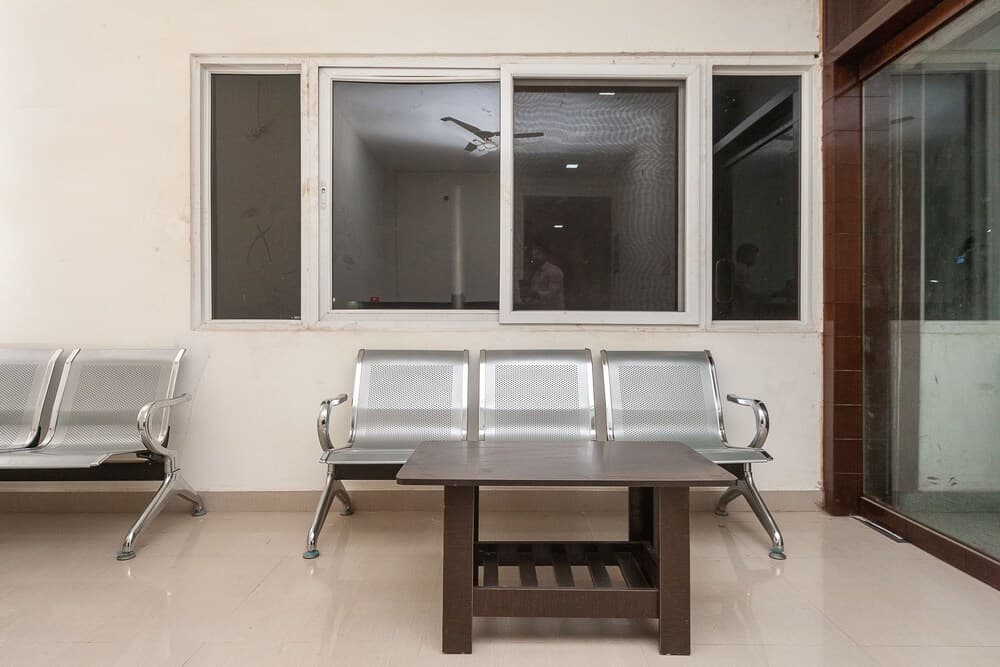 OYO 26677 Pmr Guest Inn