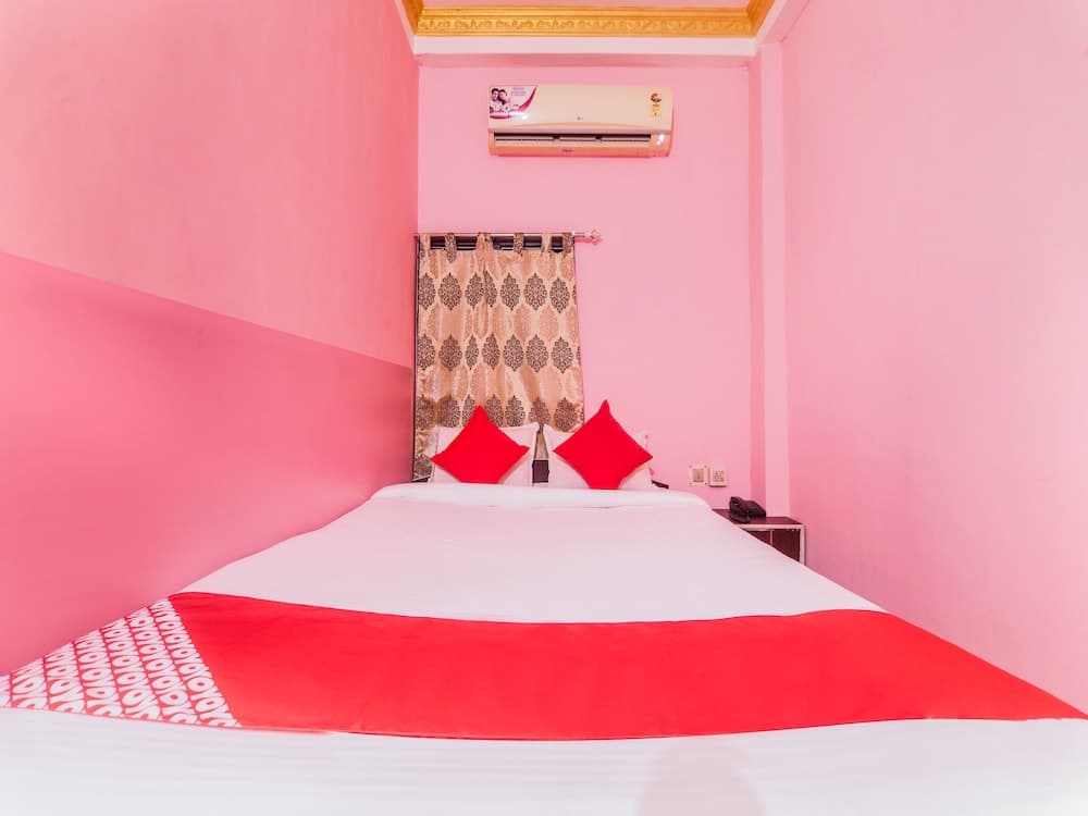 OYO 17255 Hotel Kanika Inn