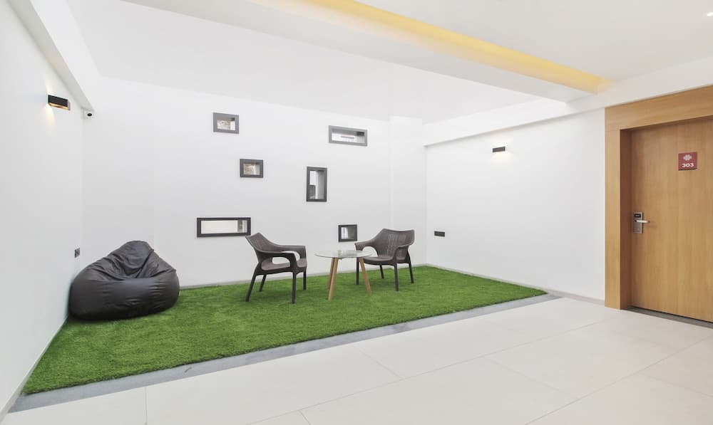 Treebo City Inn, Satara