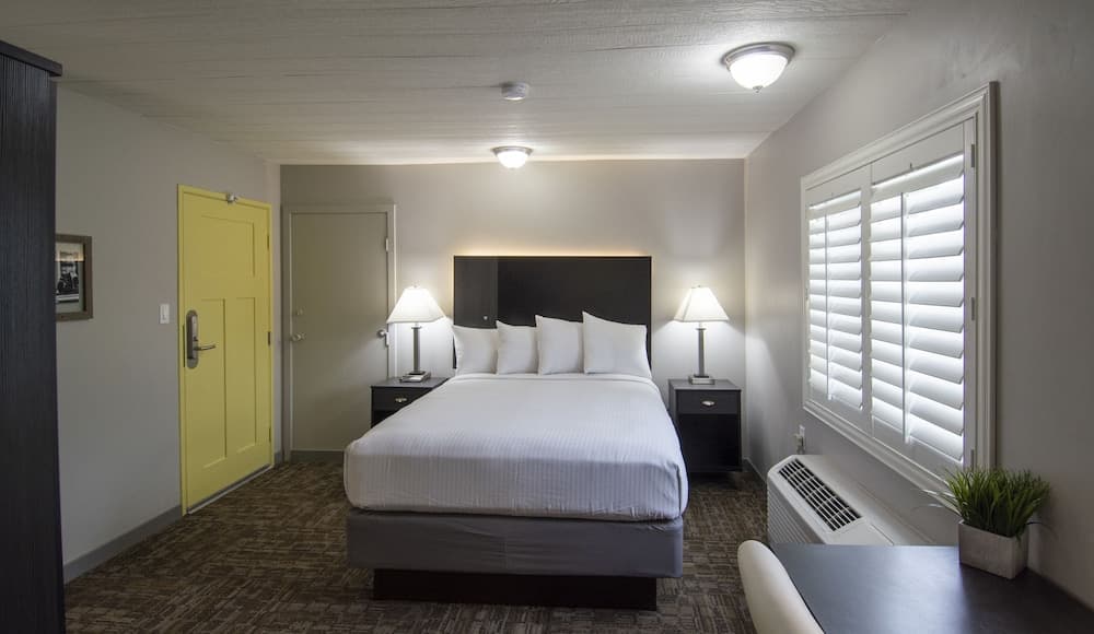 Americana Modern Hotel