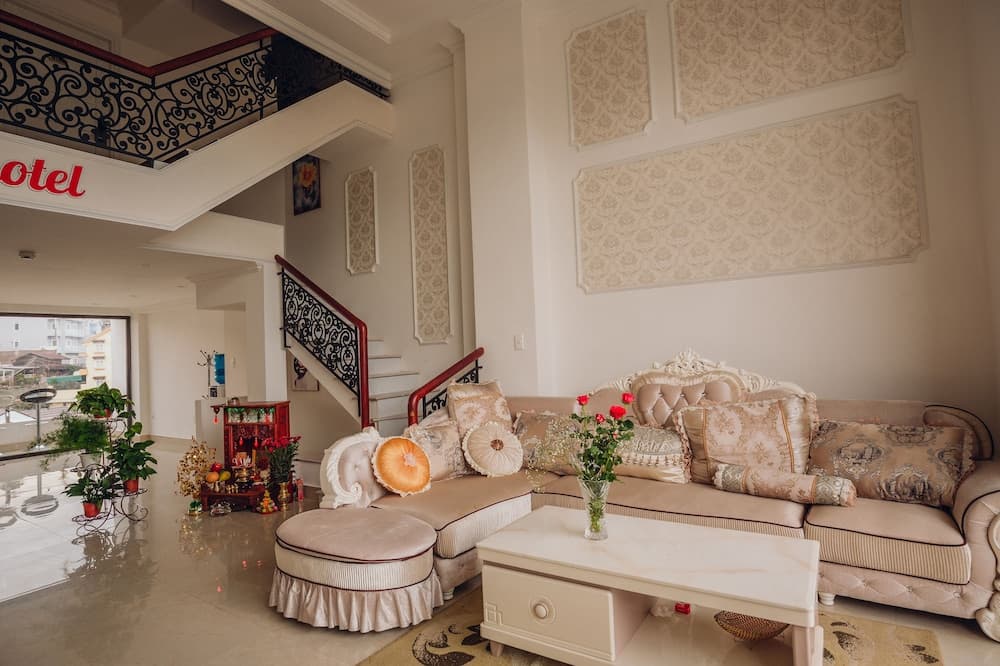 Ngan Pho Studio & Hotel