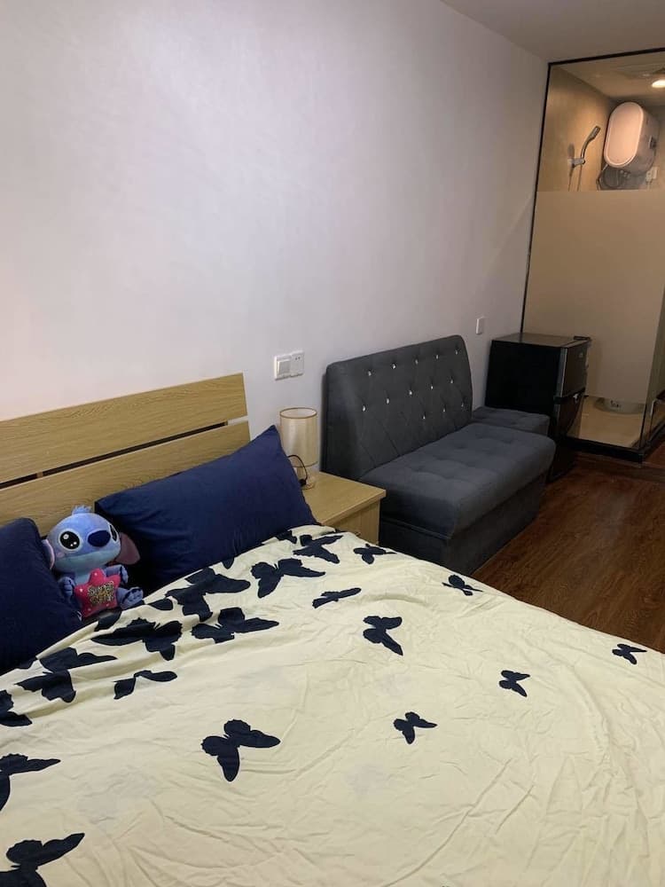 California Apartment HongMei Road Branch