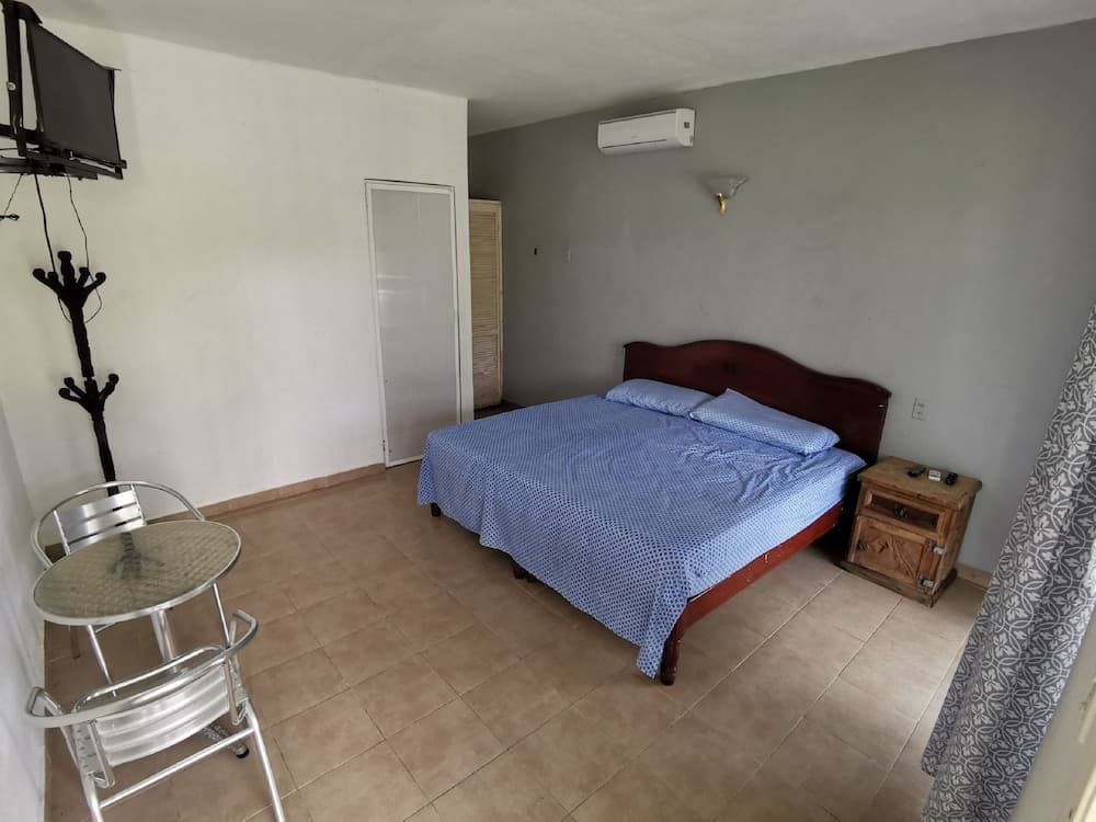 OYO Hotel Cedros & Spa