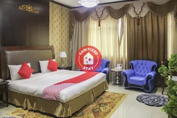 OYO 137 Clifton International Hotel