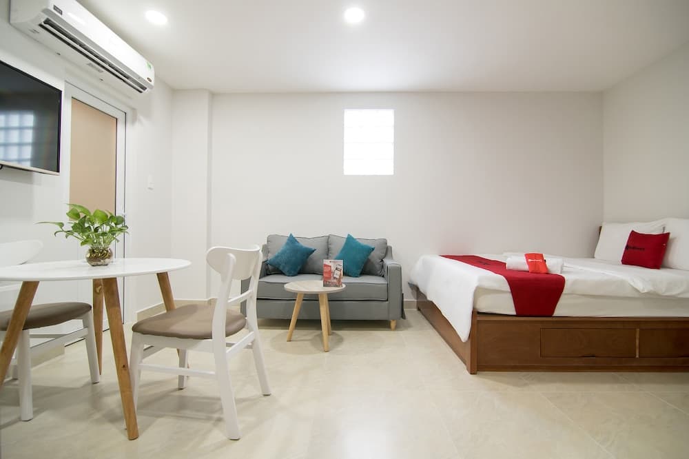 Reddoorz Premium Near Etown 3