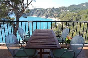 Les Terrasses De Cala Llevado 01