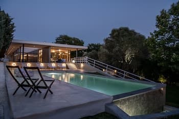 Villa 7 Masterwork Contemporary