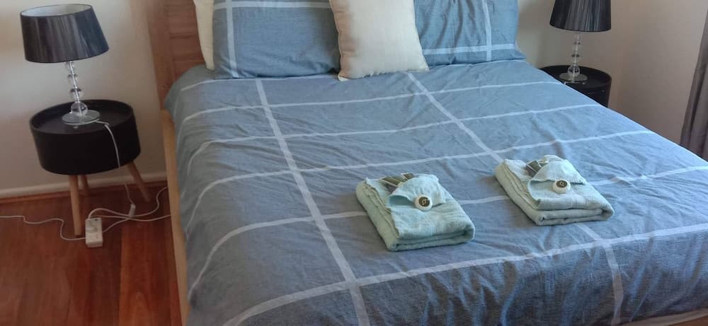 Wollongong train station holiday house