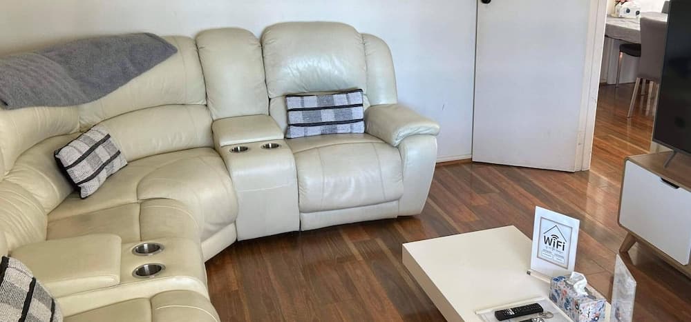 Wollongong train station holiday house