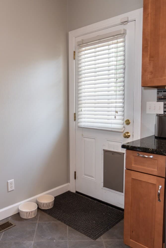 Newly Renovated Beach Cottage Walking Distance to Virginia Beach Oceanfront and Boardwalk