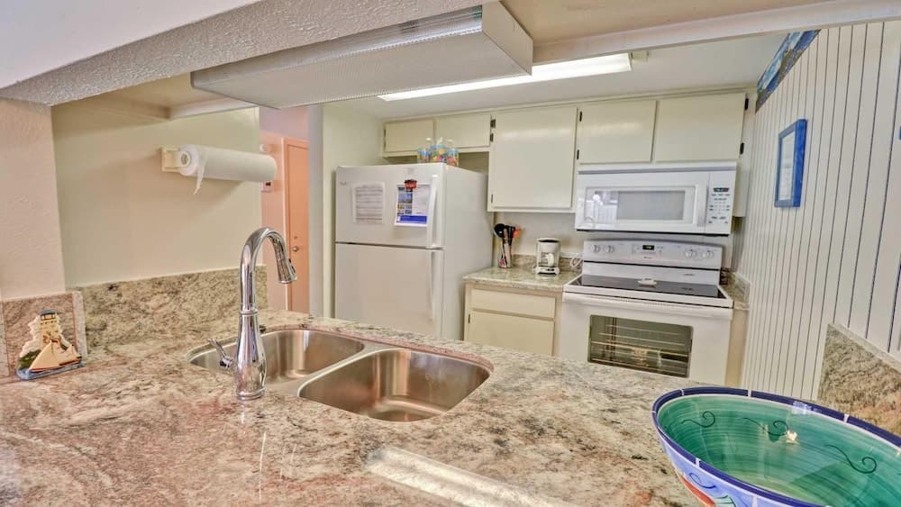 111 Las Brisas Poolside Condo 1 Bedroom Condo by RedAwning