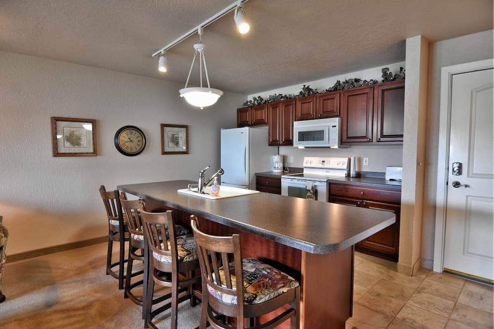 Unit 312 1 Bd/ 1 Ba Condo 1 Bedroom Condo by RedAwning