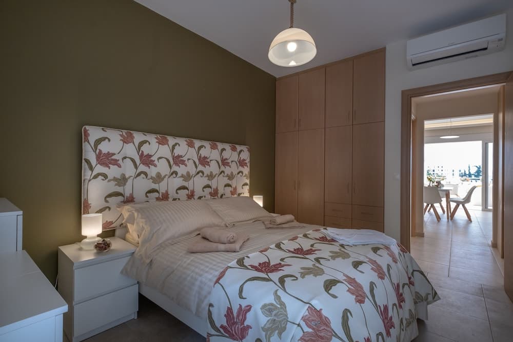 Sirena Tolo Luxury Apartment