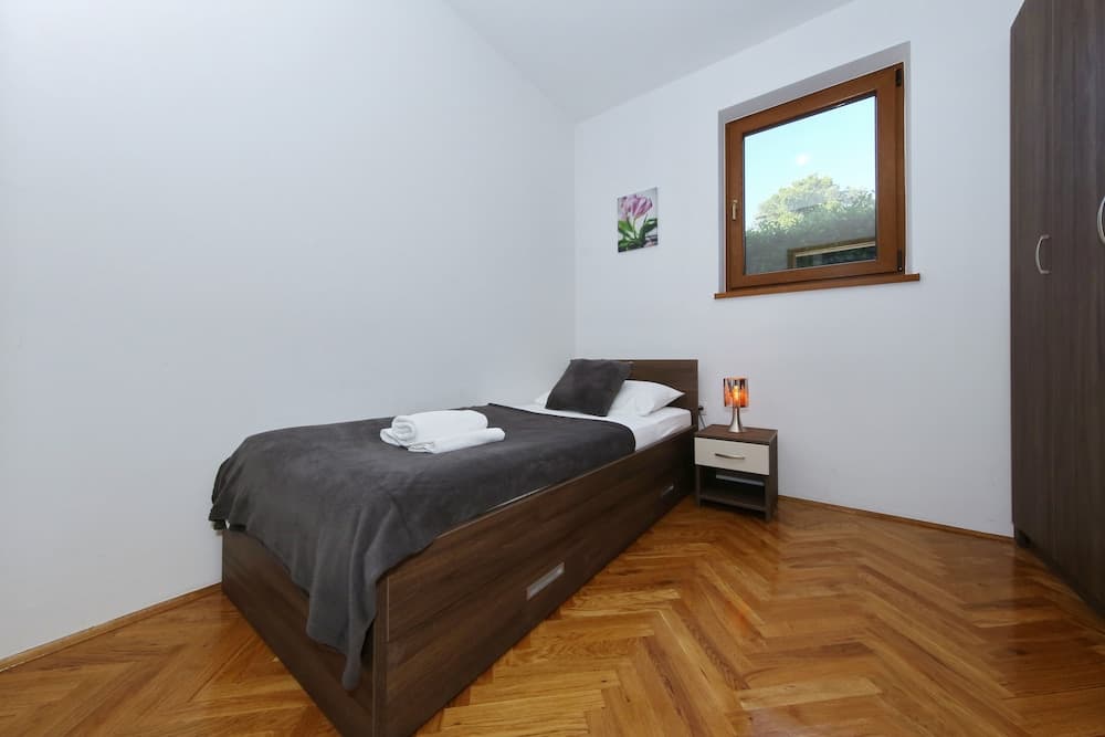 Be-Bu-Mar Apartments