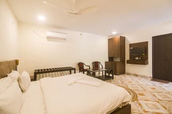 WOWSTAYZ Cheetal Resort