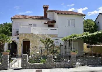 Apartment Wood Street and India