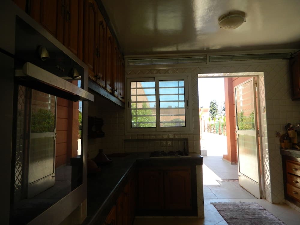 Villa Rabat Pool And Tennis