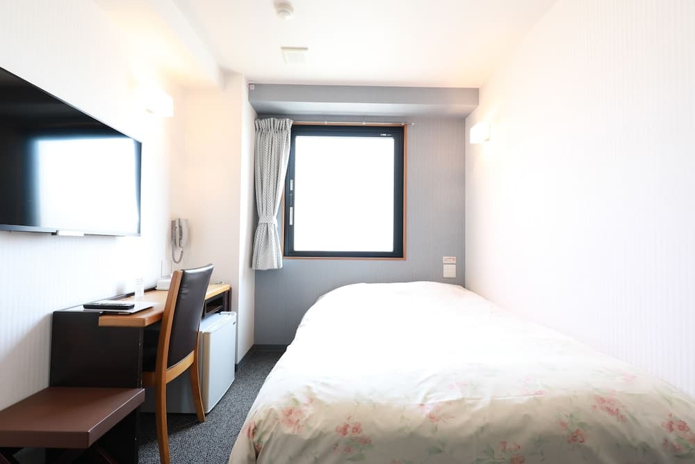 Toyama Town Hotel 24