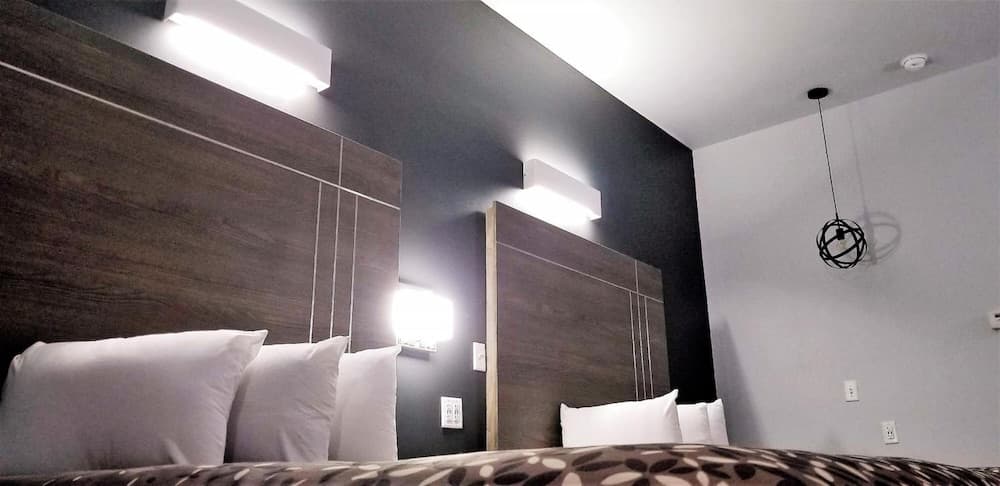 Continental Inn & Suites